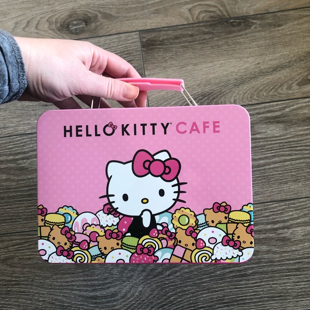 Hello Kitty Cafe tin lunchbox